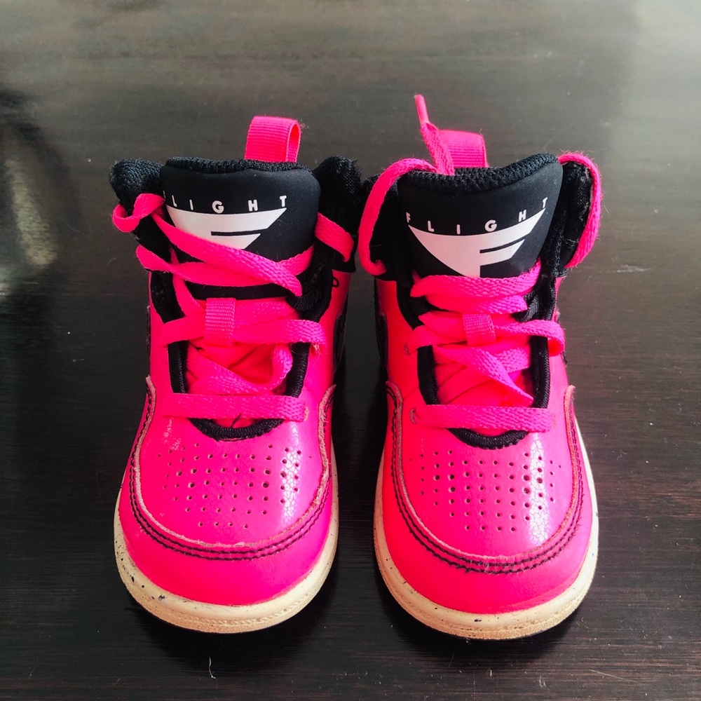 NIKE flight hightop sneaker- toddler sz 7